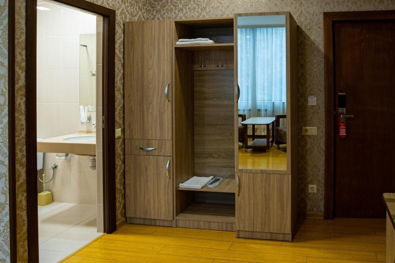Inga Hotel 예레반 외부 사진