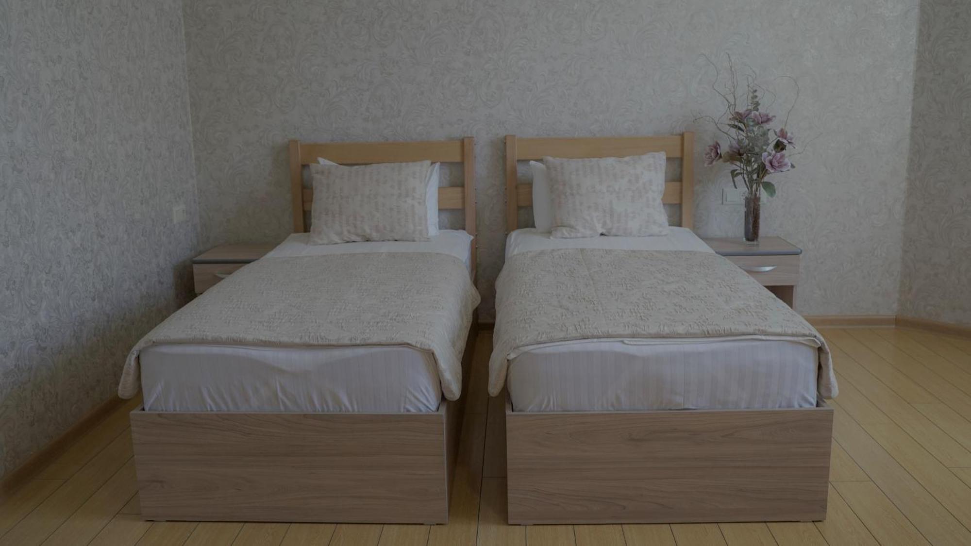 Inga Hotel 예레반 외부 사진