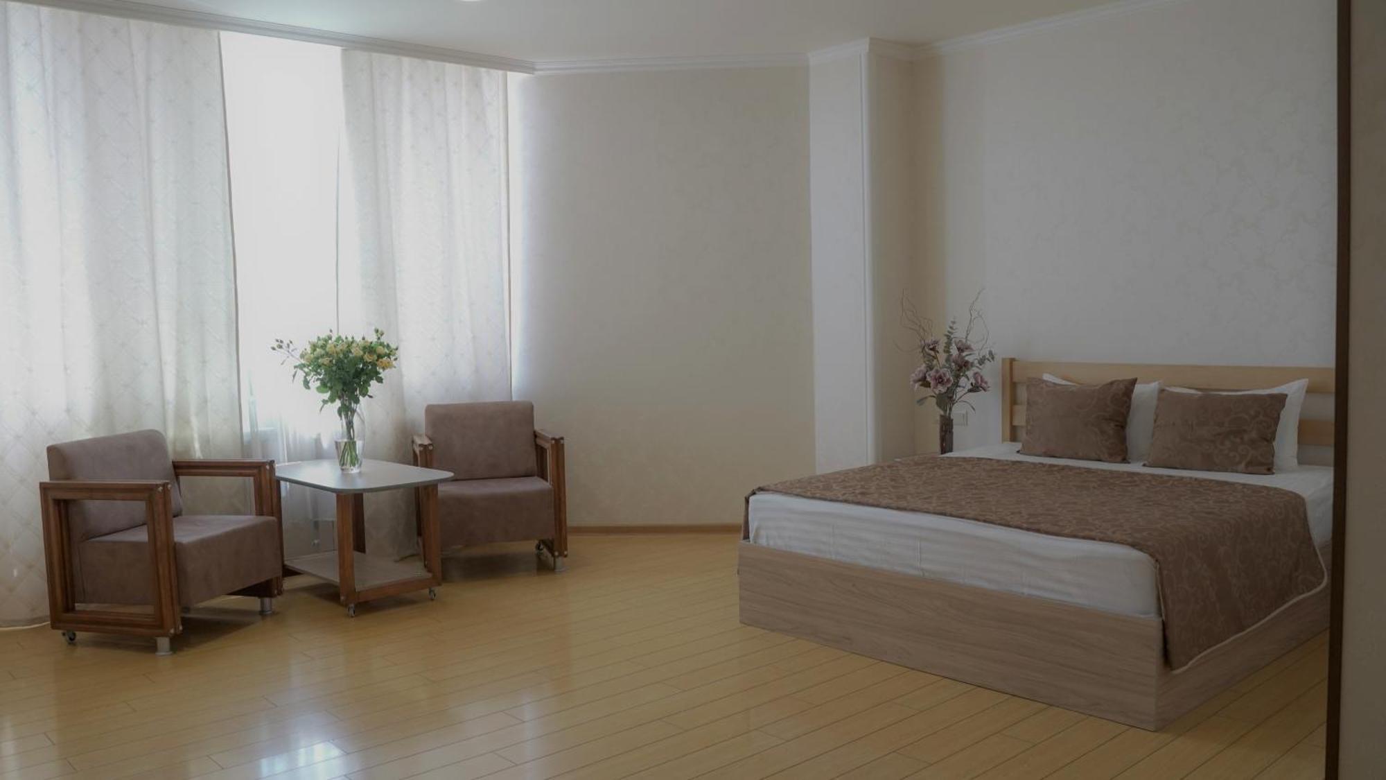Inga Hotel 예레반 외부 사진